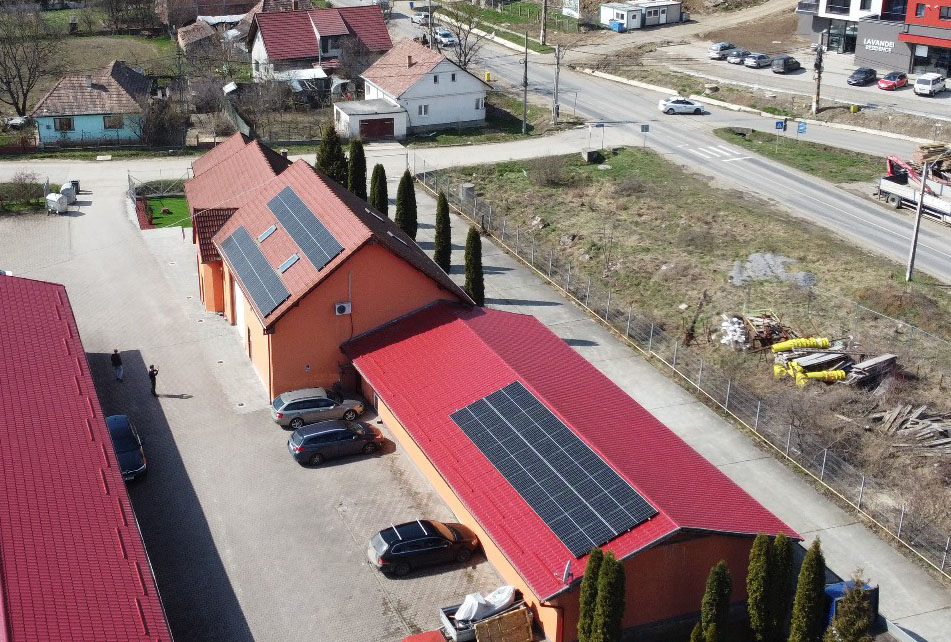 Sistem fotovoltaic acoperiș Mures