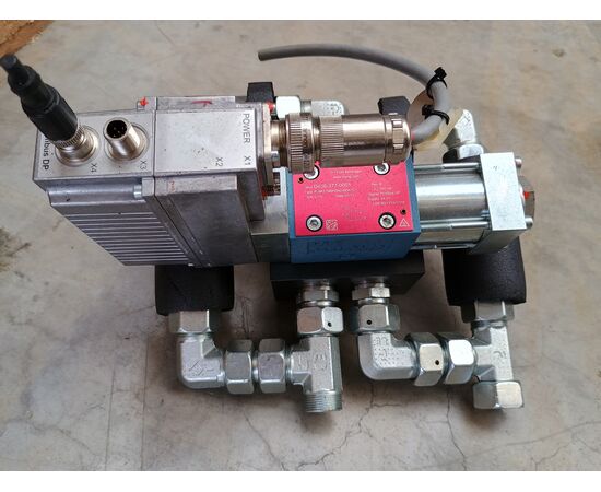 Servo-valvă MOOG D636-377-0001 - megora.ro
