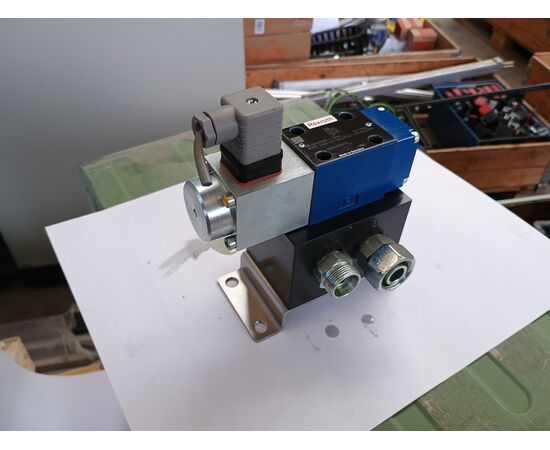 Valvă de control debit Rexroth 3FRE X6B-1X/35L2G24-25N9Z4MM/ 811403113 - megora.ro