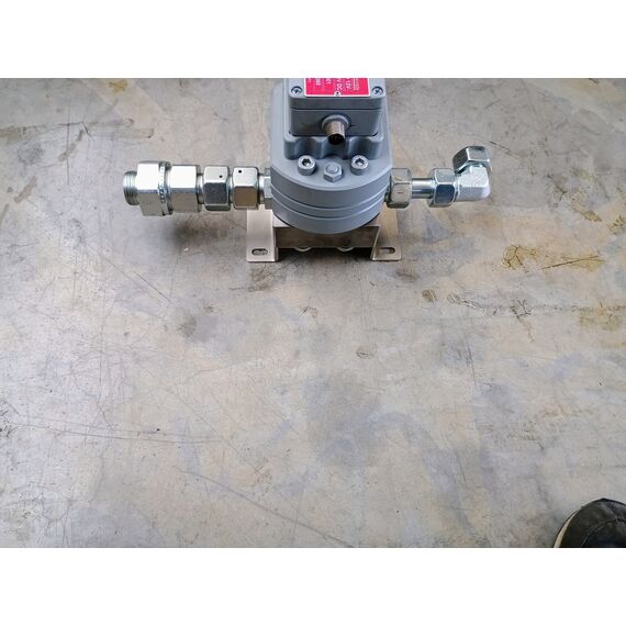 Senzor debit VSE VSI 0,4/16 GPO 12V-32W15/2 - megora.ro